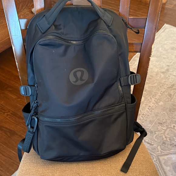 lululemon athletica Midnight Black Men's Backpack - Picture 1 of 1
